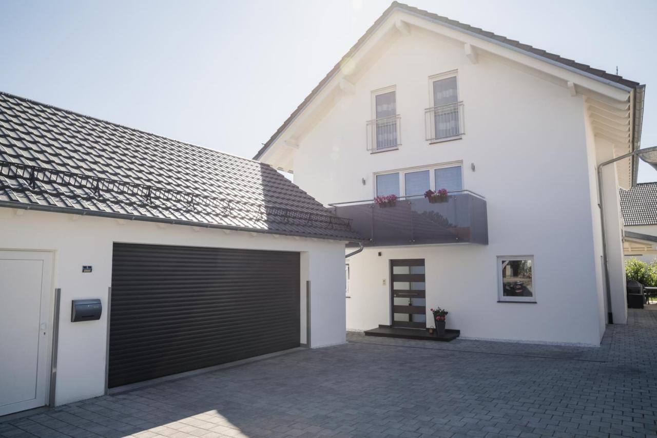 Ferienwohnung Am Zeppelin Hangar Friedrichshafen Luaran gambar